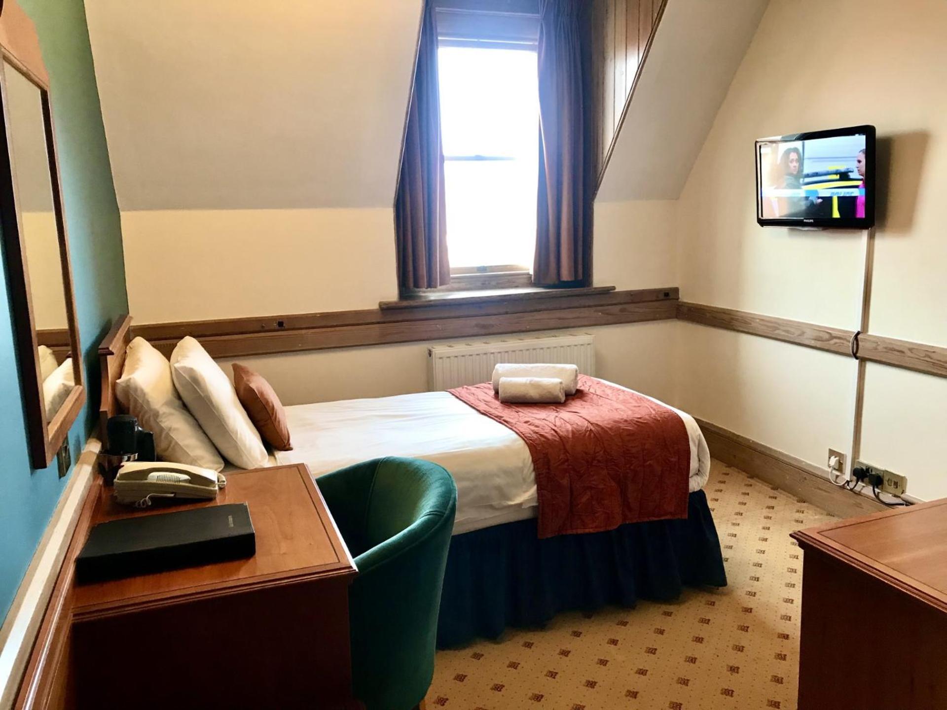 Purbeck House Hotel & Louisa Lodge Суонидж Экстерьер фото